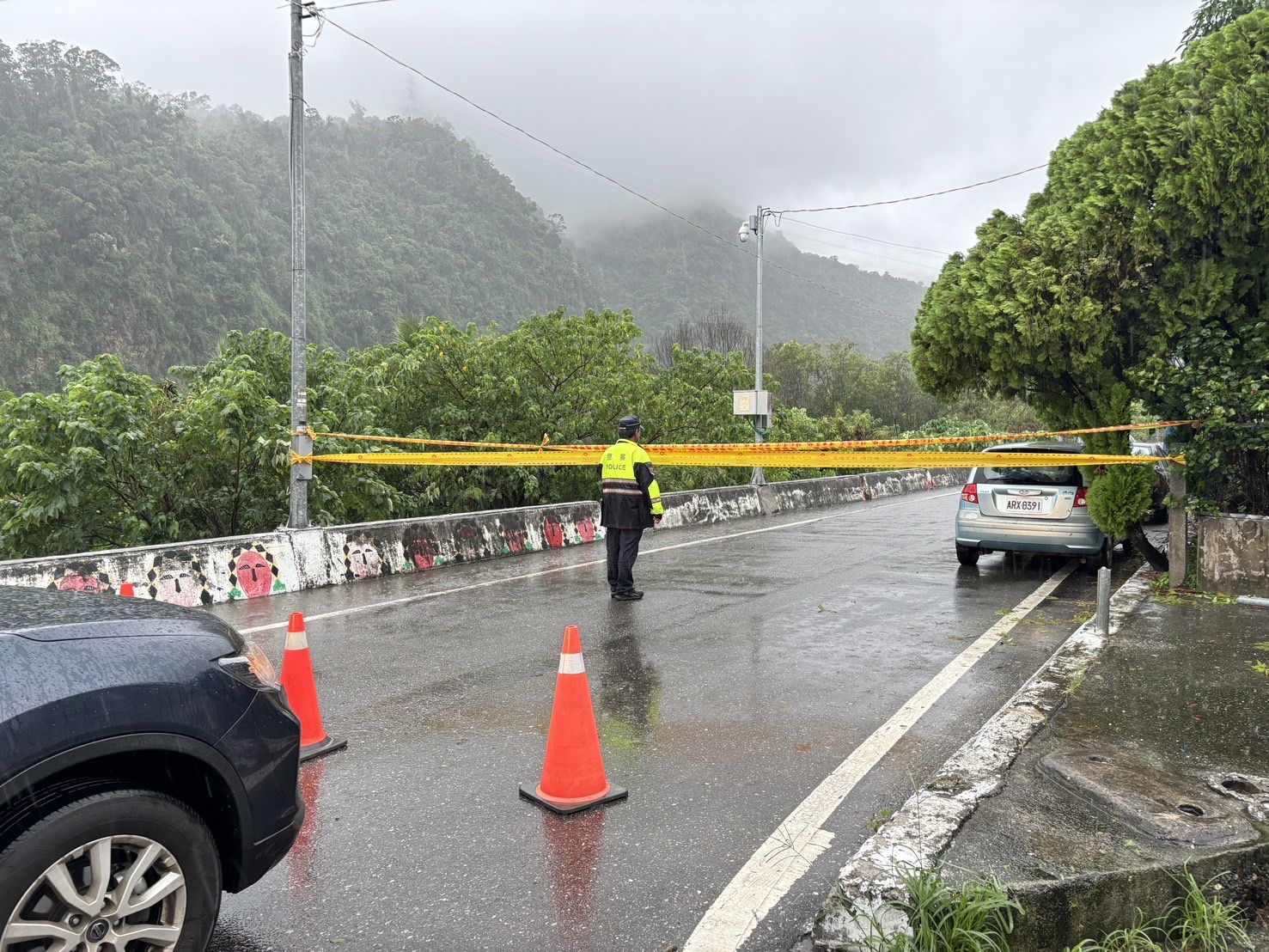 「山陀兒颱風」雨勢不斷    臺東警協助比利良20鄰約8戶預防性撤離