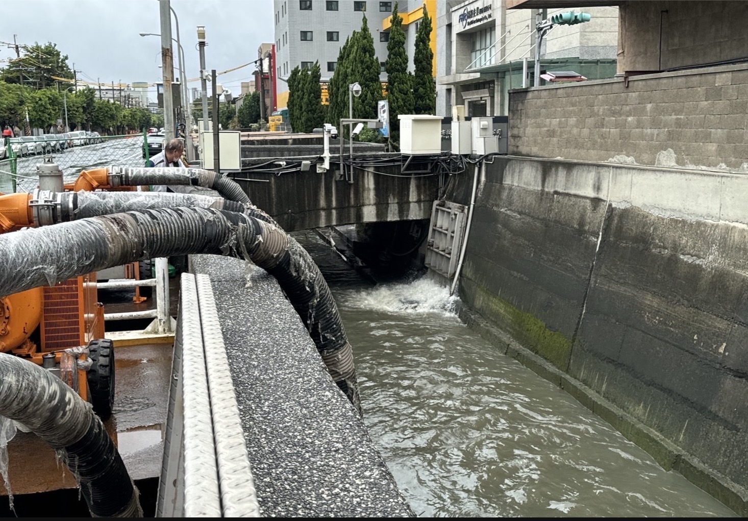 山陀兒颱風來襲桃市府水務局完成整備並跨區支援抽水機