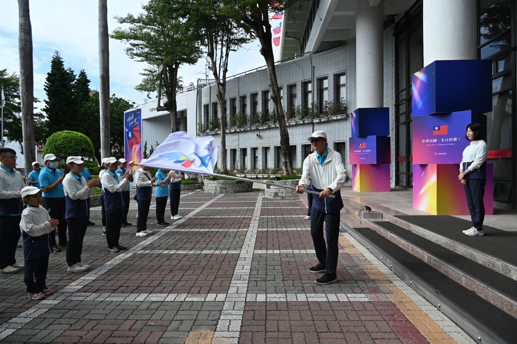 113年全民運動會臺東縣代表隊授旗    期勉選手發揮最佳狀態為臺東爭光