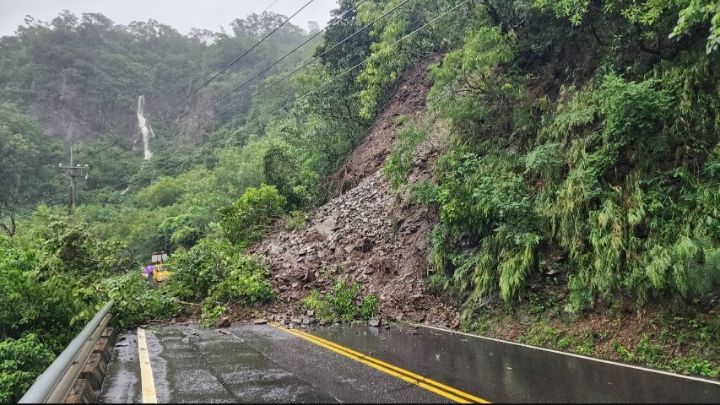 屏東縣獅子鄉台9線丹路路段邊坡坍方     已恢復正常通行