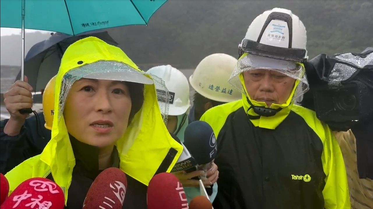 颱風山陀兒豪雨致太麻里溪水暴漲    縣長饒慶鈴親赴金峰鄉嘉蘭視察