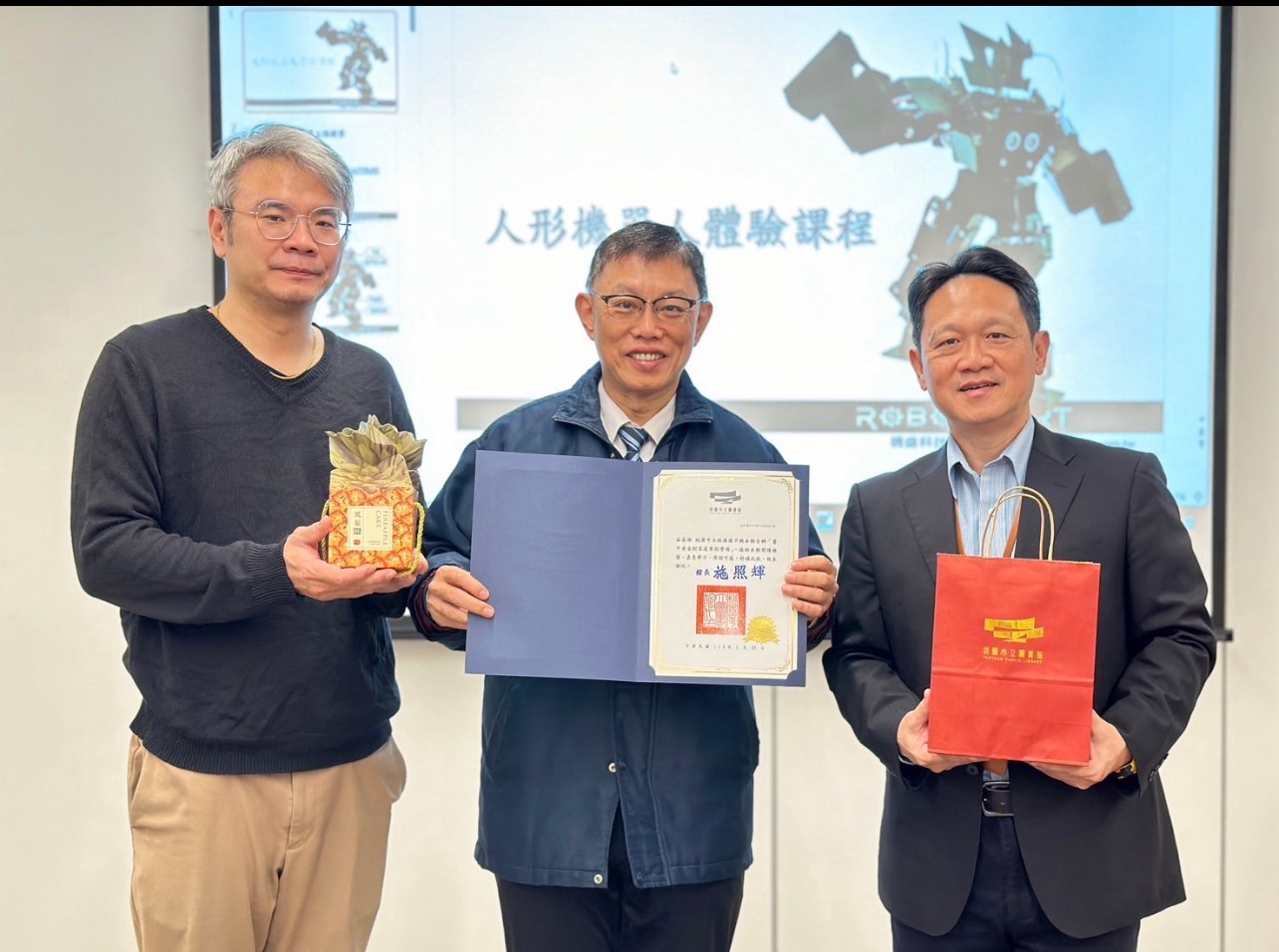 2025年書中黃金創客屋寒假營隊結合科技與閱讀打造全新學習體驗